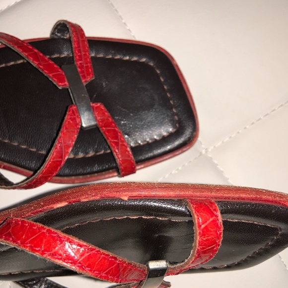 Donald J  Pliners Slides - Picture 6 of 6